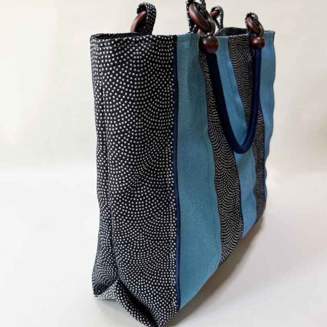 鮫小紋柄トートバック（青・黒）