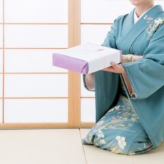 縁起物をプレゼントする際のマナー。お祝いにふさわしくないものとは