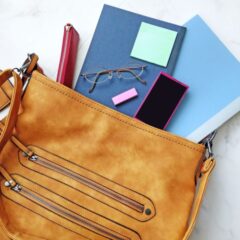 通勤バッグの軽量化を実現！中身を減らす整理テクニックを紹介