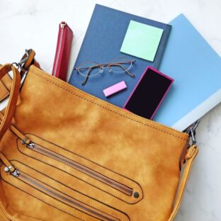 通勤バッグの軽量化を実現！中身を減らす整理テクニックを紹介