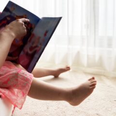 子育て中に絵本の読み聞かせをする効果とは？メリット・選び方を解説