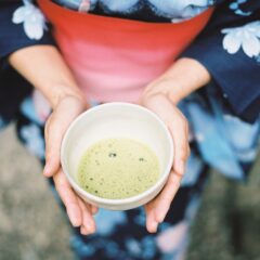 茶道の飲み方の作法は？和菓子の食べ方やその他のマナーも解説